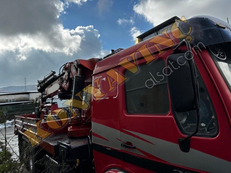 SATILIK 30 TON ÇİFT KIRMA HİDROKON MERCEDES ÜZERİNDEDİR.