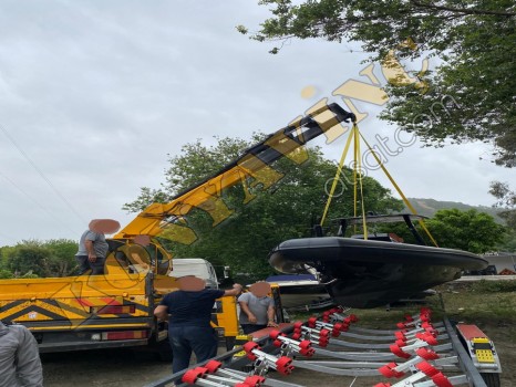 AKIN HİDROLİK 30 TON ÇİFT KIRMA VİNÇ MERCEDES 2521 ÜZERİNDE