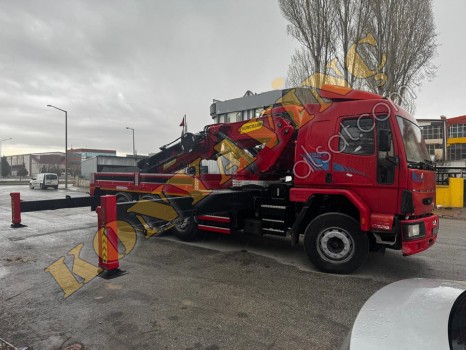 SATILIK YANA KATLANIR 7+2 20 TON YENİ VİNÇ 2002 CARGO 3227 ÜZERİNDE