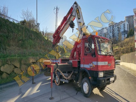 İVECO 120-14 ÜZERİNDE YANA KATLANIR 10 TONLUK VİNÇ