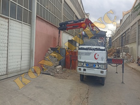 İVECO 120-14 ÜZERİNDE YANA KATLANIR 8 TONLUK VİNÇ