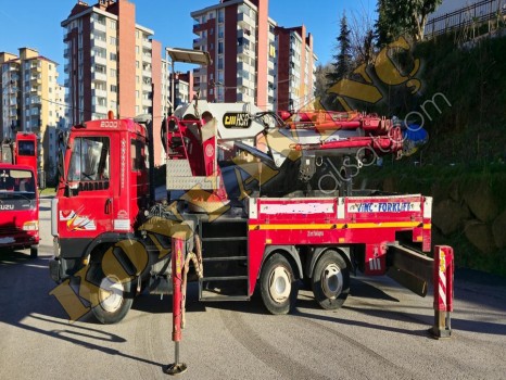 İVECO 120-14 ÜZERİNDE YANA KATLANIR 10 TONLUK VİNÇ