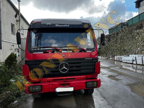 SATILIK 30 TON ÇİFT KIRMA HİDROKON MERCEDES ÜZERİNDEDİR.
