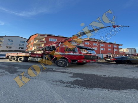 GÜÇLÜ 35 TON ÇİFT KIRMA MERCEDES ÜZERİNDE