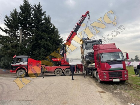 ACİL SATILIK HİDROVİNÇ 40 TON MERCEDES 2521 ÜZERİNDEDİR.