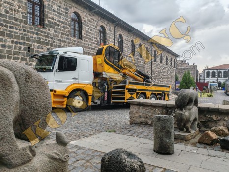 KALKAN HİDROLİK 20 TON UZAKTAN KUMANDALI MERCEDES 2523 CD