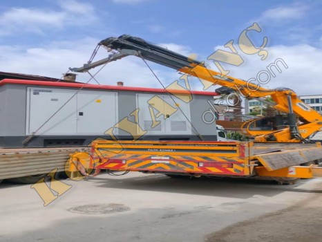 CARGO ÜZERİNDE HİDROKON MARKA ÇİFT KIRMA VİNÇ