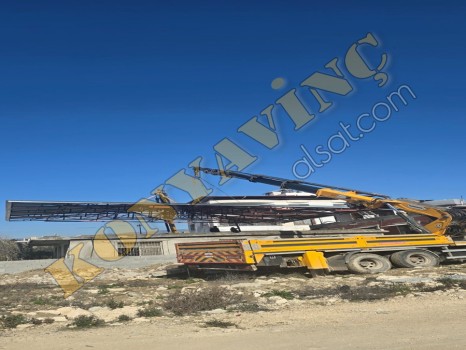 CARGO ÜZERİNDE HİDROKON MARKA ÇİFT KIRMA VİNÇ