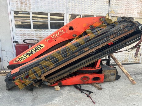 ACİL SATILIK PALFİNGER 10 TON TAM KATLANIR VİNÇ