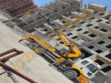 CARGO ÜZERİNDE HİDROKON MARKA ÇİFT KIRMA VİNÇ