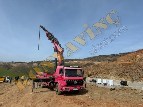 HİDRO ÖZ 30 TON ÇİFT KIRMA MERCEDES ÜZERİNDE
