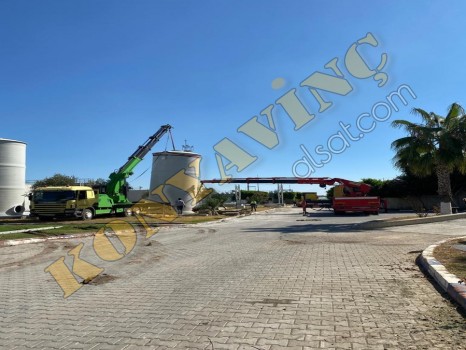 ACİL SATILIK 40 TON KOMBASSAN ACAR VİNÇ SCANİA ÜZERİNDEDİR.