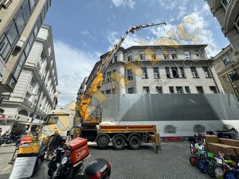 ACİL SATILIK KOMBASSAN ACAR 38 TON ÇİFT KIRMA MERCEDES AXORS ÜZERİNDEDİR.