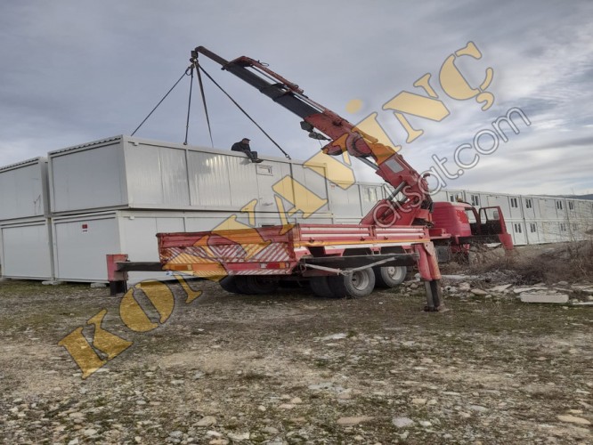 AKKAR 30 TON TEK KIRMA VİNÇ MERCEDES ÜZERİNDE