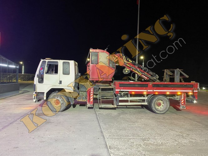 ZİRVE HİDROLİK İMALATI 10 TON YANA KATLANIR VİNÇ