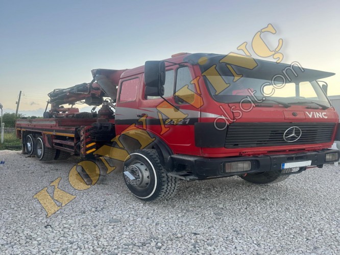 MERCEDES 2517 ÜZERİNDE AKKAR MARKA 35 TON ÇİFT KIRMA VİNÇ