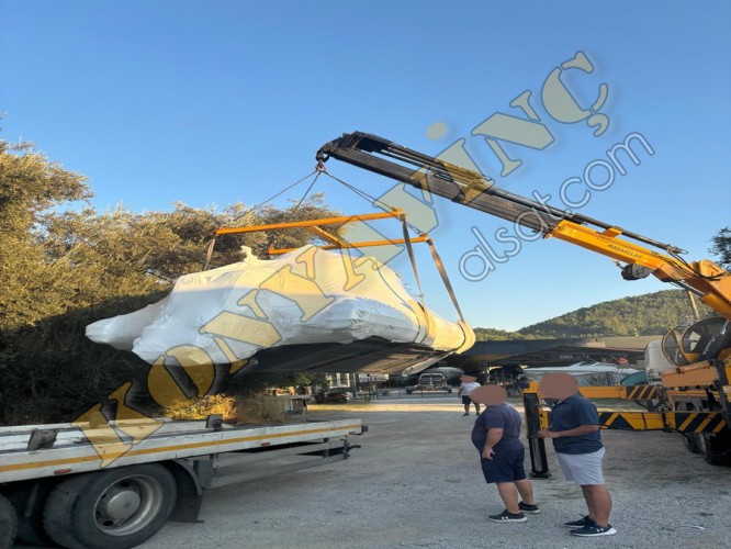 AKIN HİDROLİK 30 TON ÇİFT KIRMA VİNÇ MERCEDES 2521 ÜZERİNDE