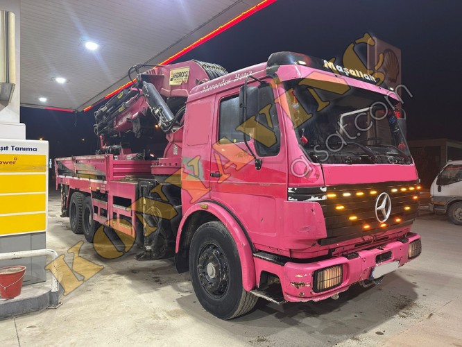 HİDRO ÖZ 30 TON ÇİFT KIRMA MERCEDES ÜZERİNDE