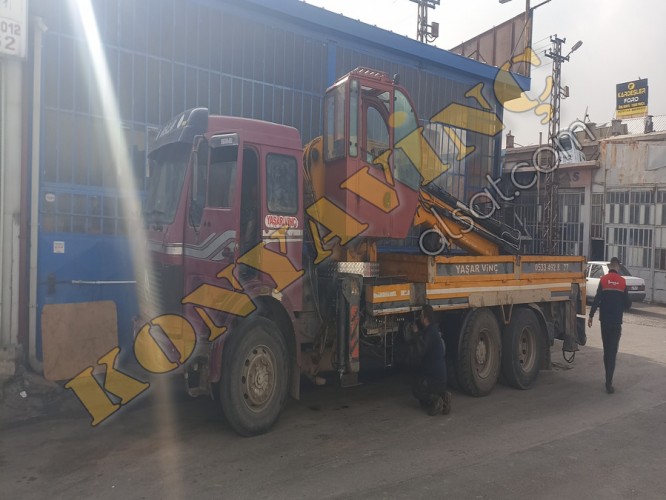 ACİL SATILIK 25 TON VİNÇ MERCEDES 2521 ÜZERİNDE