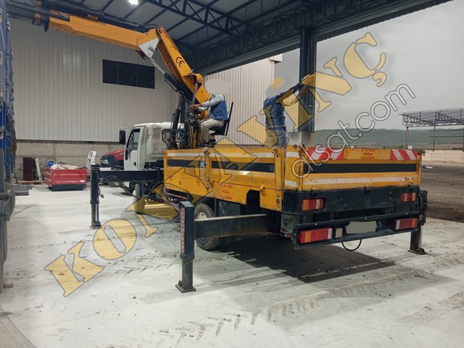SATILIK 6 TON KAMA VİNÇ ISUZU ÜZERİNDE
