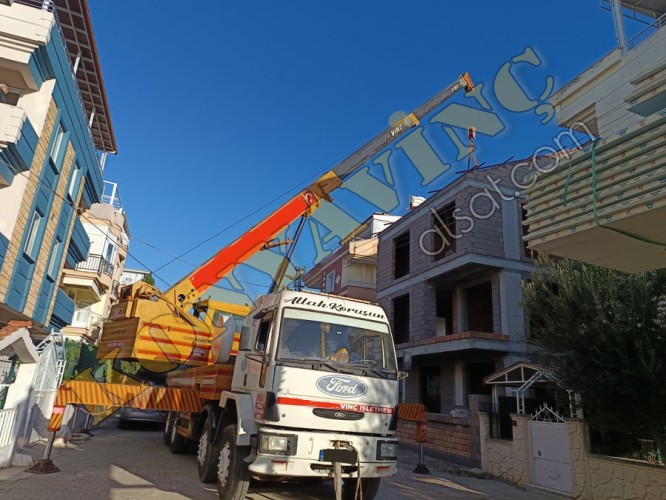 GROWE 30 TON TELESKOBİK VİNÇ