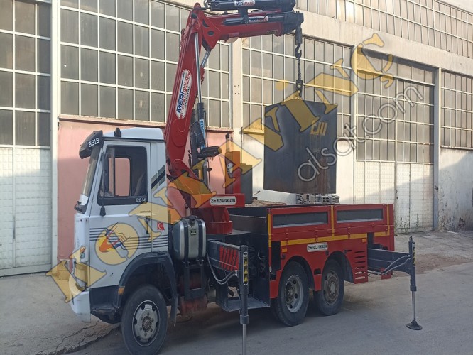 İVECO 120-14 ÜZERİNDE YANA KATLANIR 8 TONLUK VİNÇ