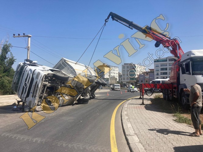 ACİL SATILIK 50 TON MERCEDES 3228 ÜZERİNDEDİR.