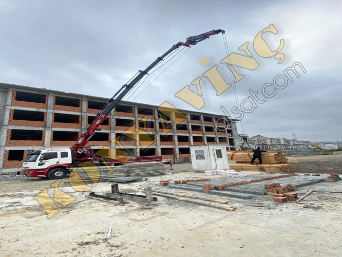 AKC 25 TON ÇİFT KIRMA FORD KARGO ÜZERİNDE
