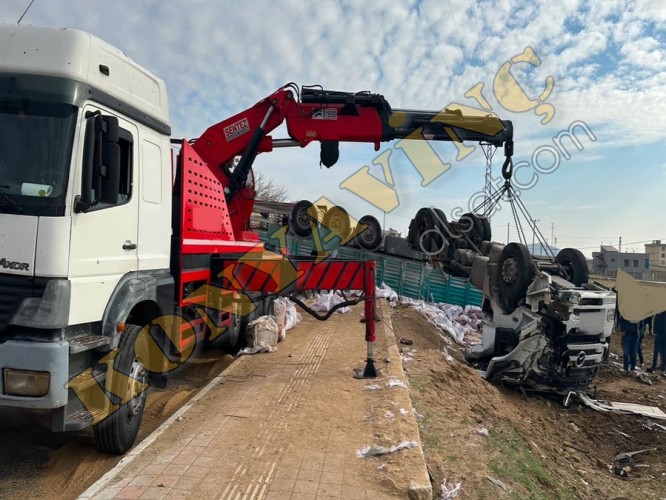 ACİL SATILIK 50 TON MERCEDES 3228 ÜZERİNDEDİR.