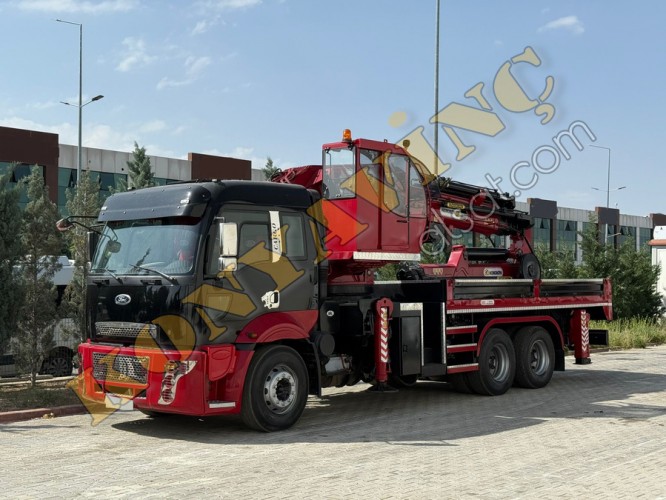 SATILIK HİDROKON 30 TON ÇİFT KIRMA VİNÇ FORD KARGO ÜZERİNDEDİR.
